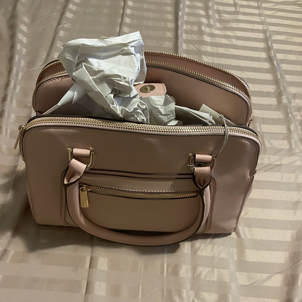 Blush Pink Purse Lots of Compartments